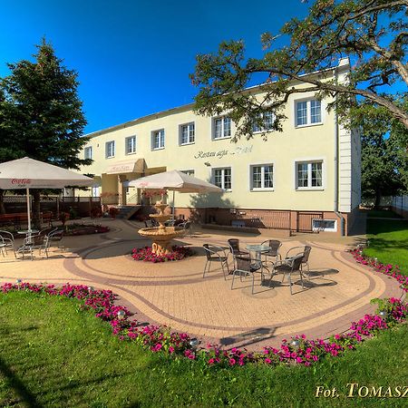 Hotel Kaprys Świdnik エクステリア 写真